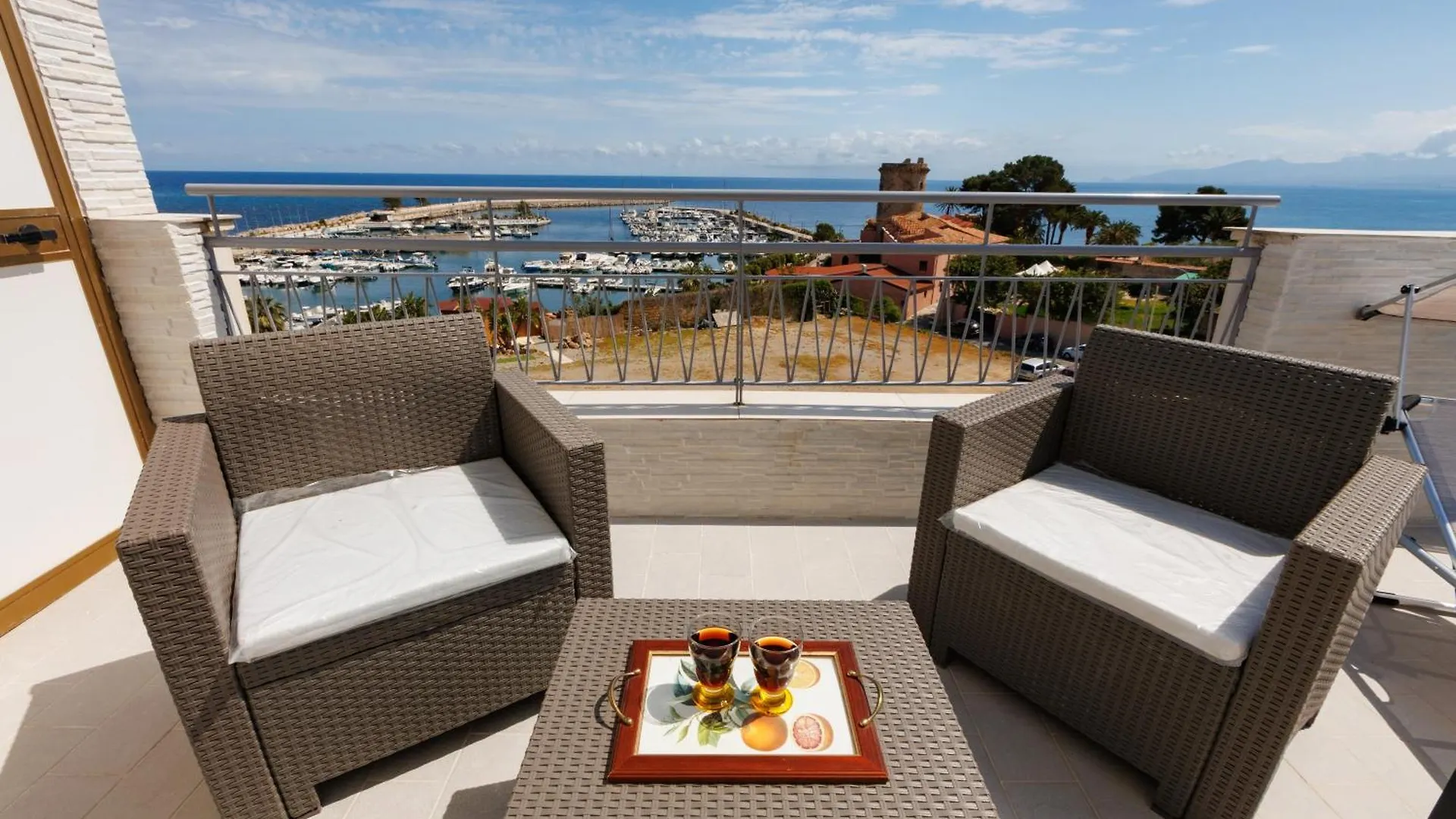 Donna Rosalia Apartments تْرابْيا إيطاليا
