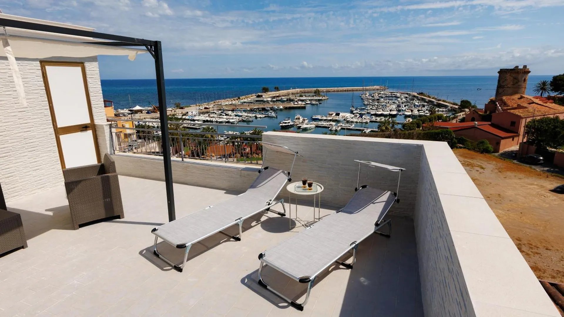 Donna Rosalia Apartments تْرابْيا