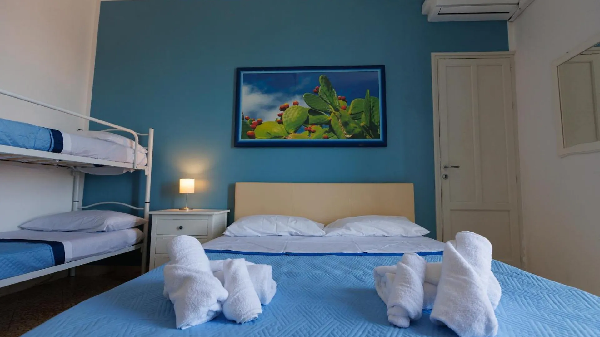 Donna Rosalia Apartments تْرابْيا